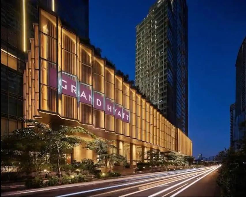 One Uptown Residence Infront Grand Hyatt 1Br, Washer,Fast Wifi Manila Apartment