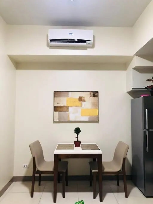 Apartment One Uptown Residence Infront Grand Hyatt 1Br, Washer,Fast Wifi Manila Philippines