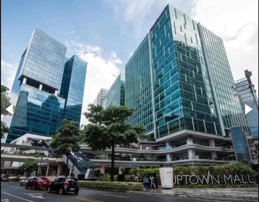 One Uptown Residence Infront Grand Hyatt 1Br, Washer,Fast Wifi Manila 0*,