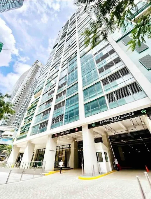 One Uptown Residence Infront Grand Hyatt 1Br, Washer,Fast Wifi Manila