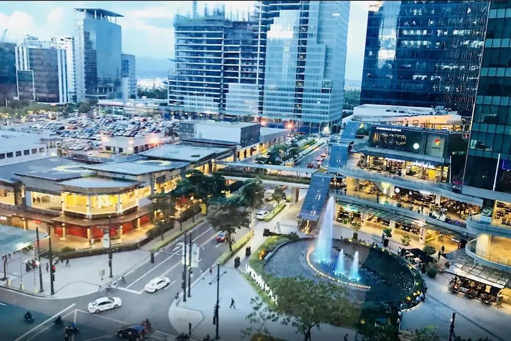 One Uptown Residence Infront Grand Hyatt 1Br, Washer,Fast Wifi Manila