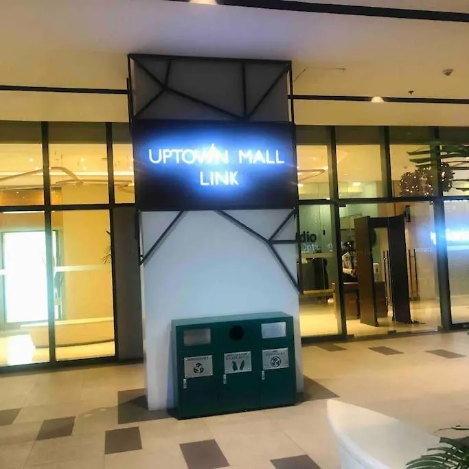 Lägenhet One Uptown Residence Infront Grand Hyatt 1Br, Washer,Fast Wifi Manila