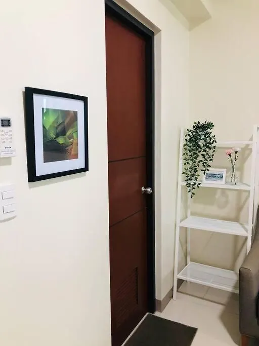 One Uptown Residence Infront Grand Hyatt 1Br, Washer,Fast Wifi Manila